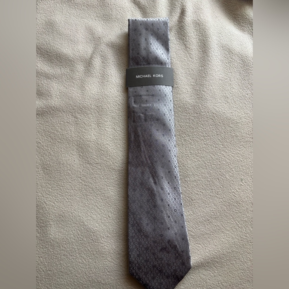 Michael Kors Silver Logo Tie